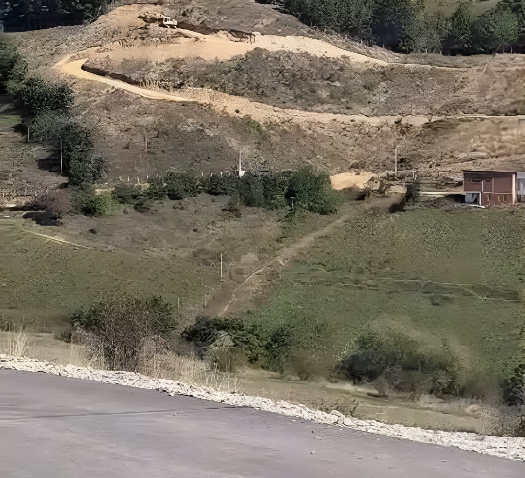 Parcela 3-7 ari me infrastrukturë në fshatin Marec, Zonë për Vila photo 2