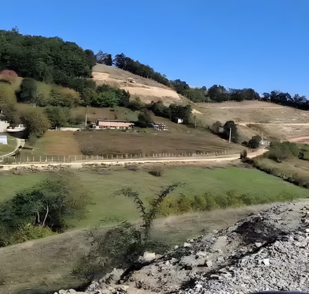 Parcela 3-7 ari me infrastrukturë në fshatin Marec, Zonë për Vila photo 3