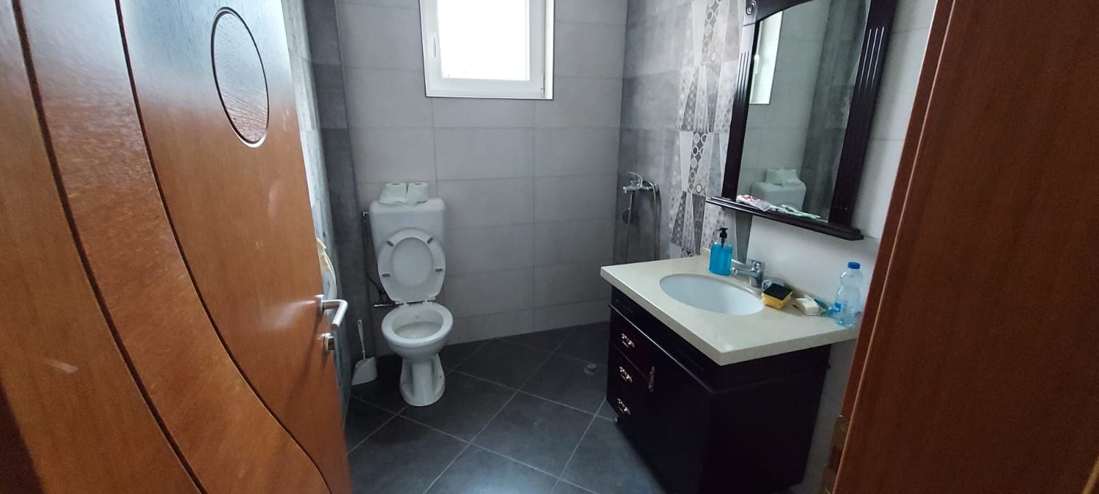 Shtëpi me 3 kate dhe hyrje të veçanta në Matiqan, Prishtinë photo 5